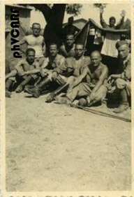 Guglielmo Cubellis nel campo in Albania con i suoi uomini